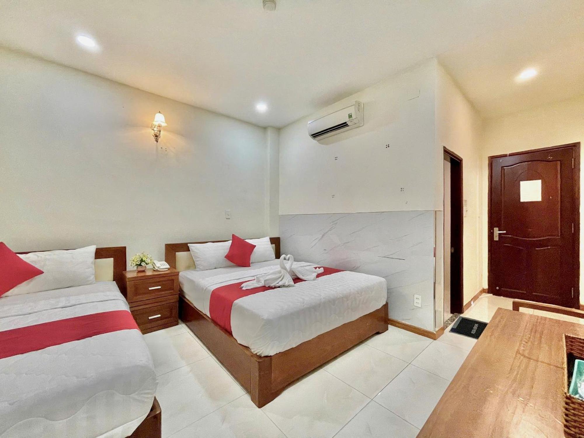 Nhu Y Hotel Хошимин Экстерьер фото